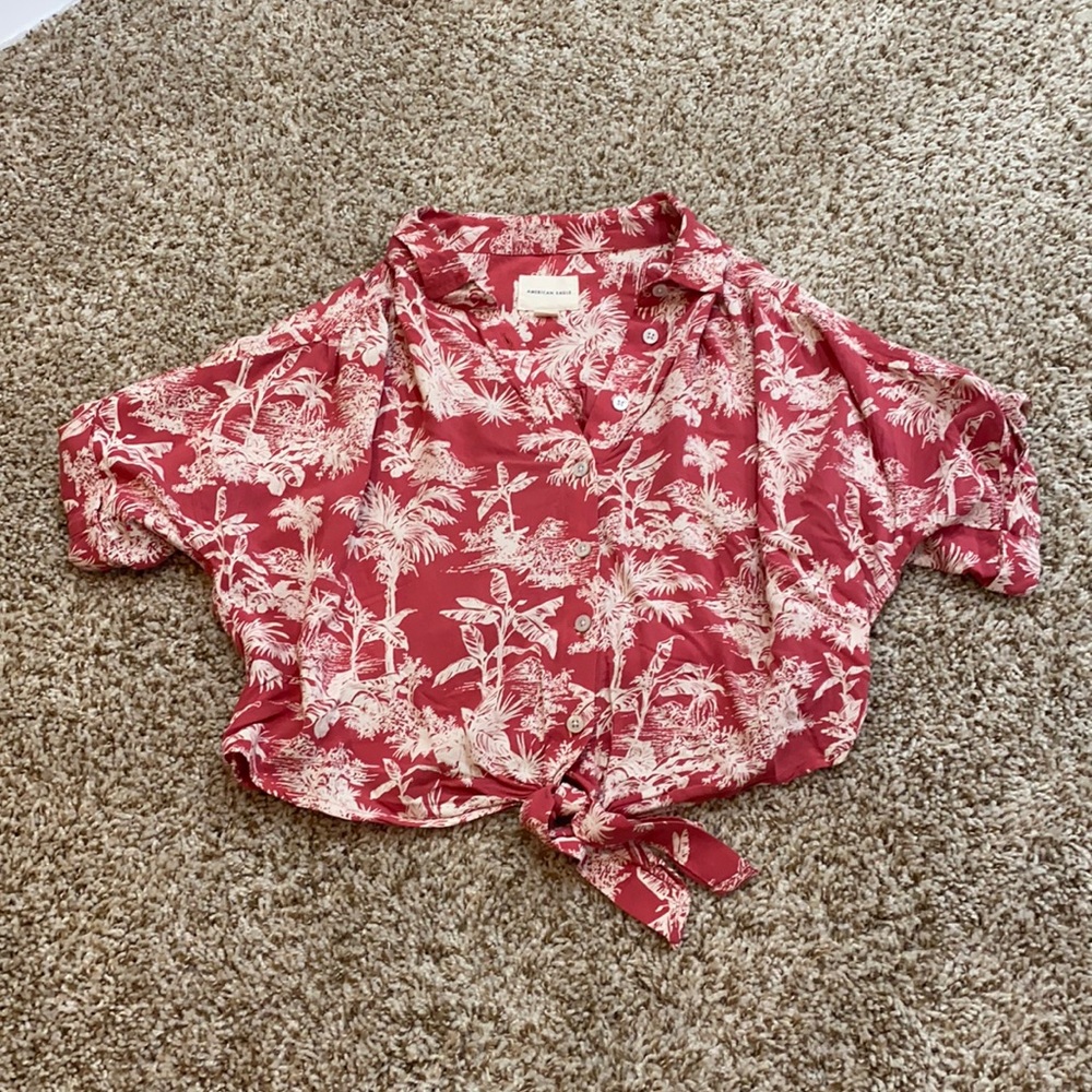 American Eagle Hawaiian crop top